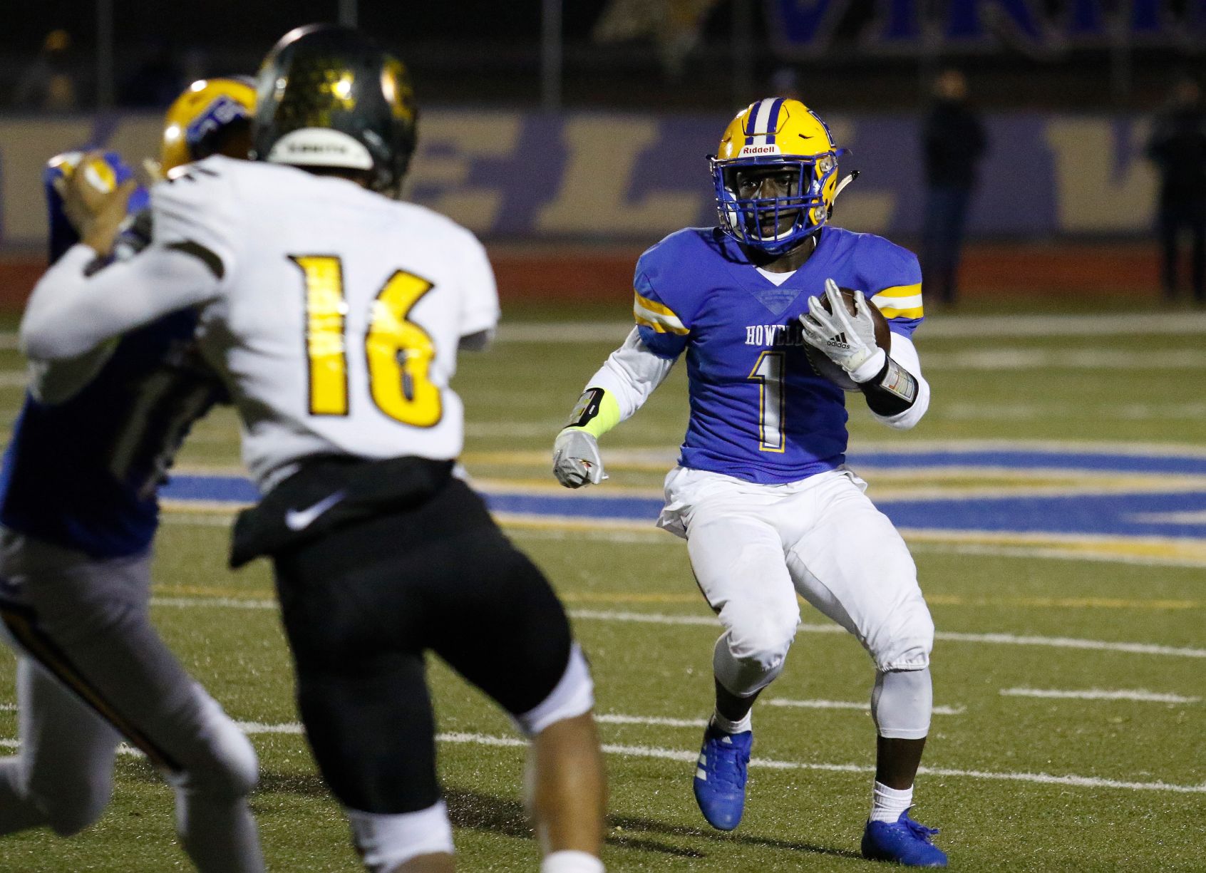 Hazelwood Central at Francis Howell Football